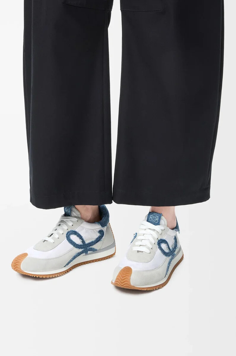 flow runner 2.0 en nylon et daim blancdenim clair