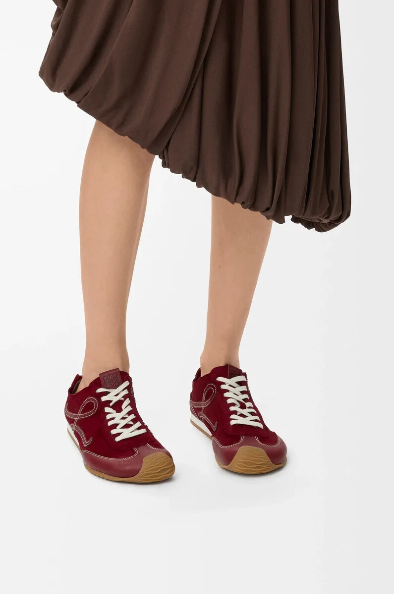 ballerine runner 2.0 non doublée en daim et veau tanné végétal bordeaux