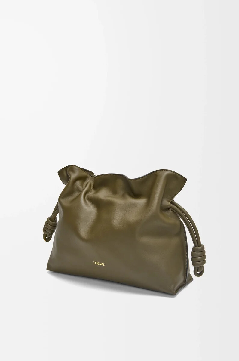 pochette flamenco moyenne en cuir de veau nappa kaki foncé