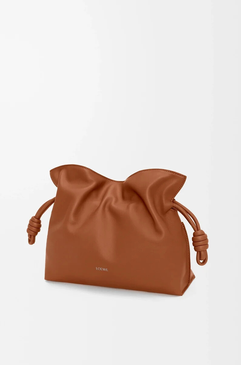 pochette flamenco moyenne en cuir de veau nappa écureuil