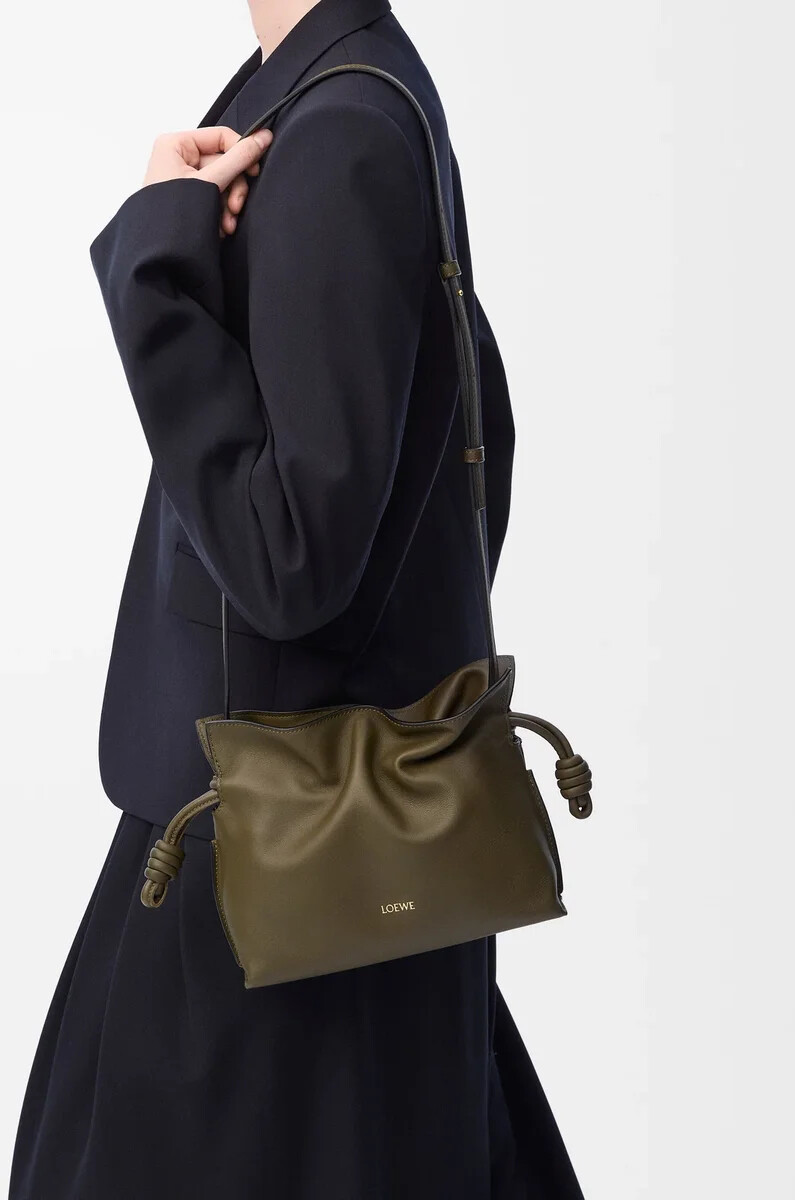 pochette mini flamenco en cuir de veau nappa kaki foncé