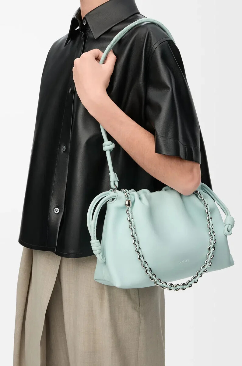 sac à main flamenco moyen en cuir dagneau nappa souple frozen