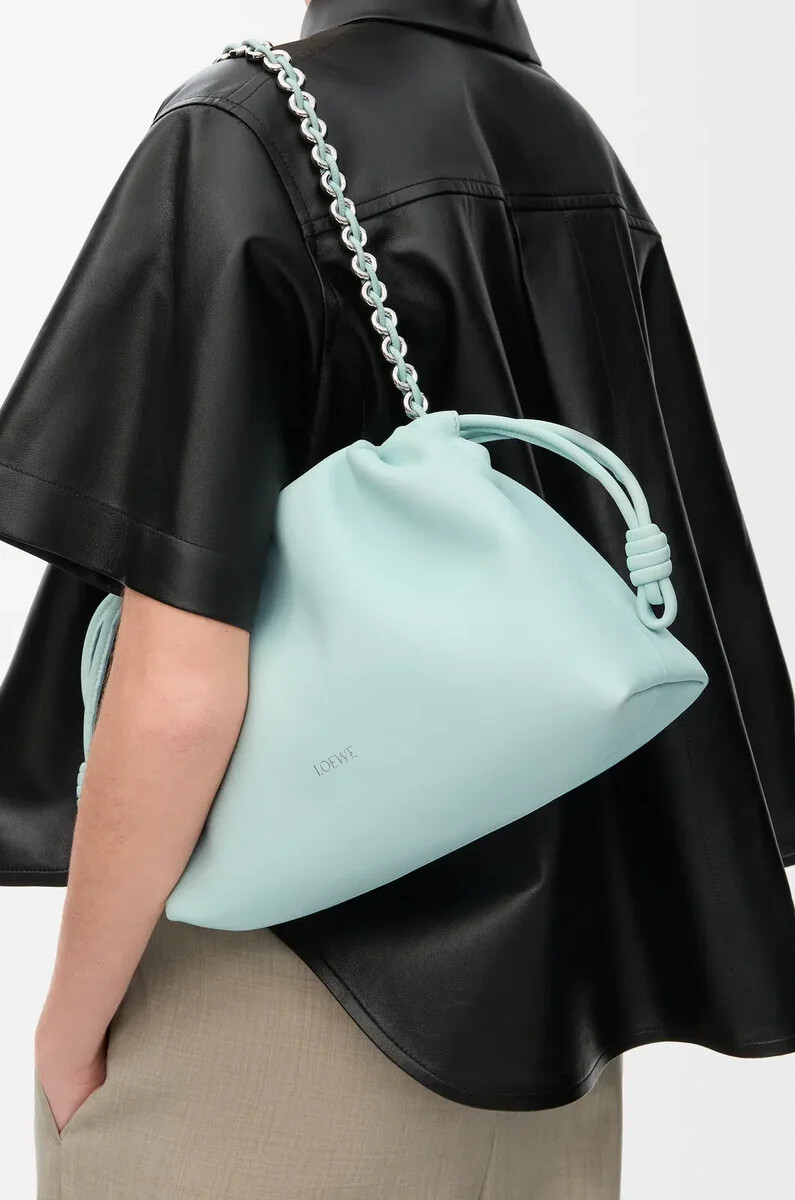 sac à main flamenco moyen en cuir dagneau nappa souple frozen