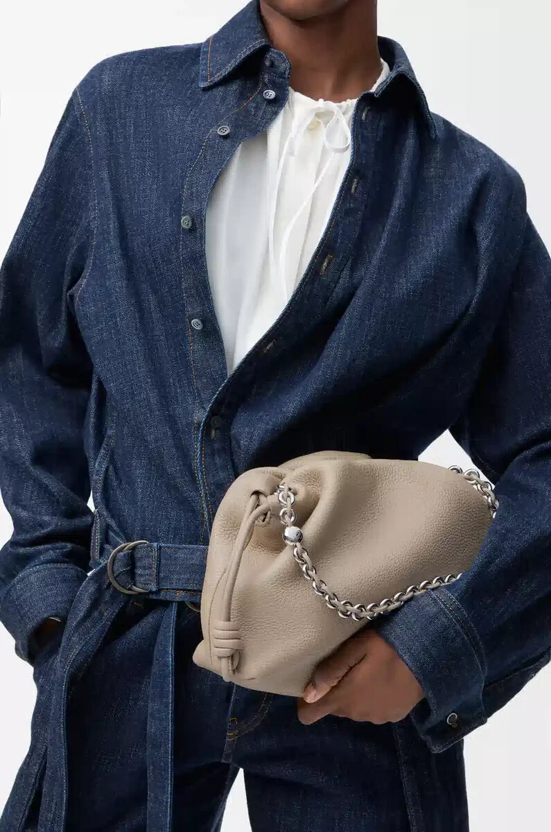 sac à main flamenco moyen en cuir de veau grainé fin couleur argile