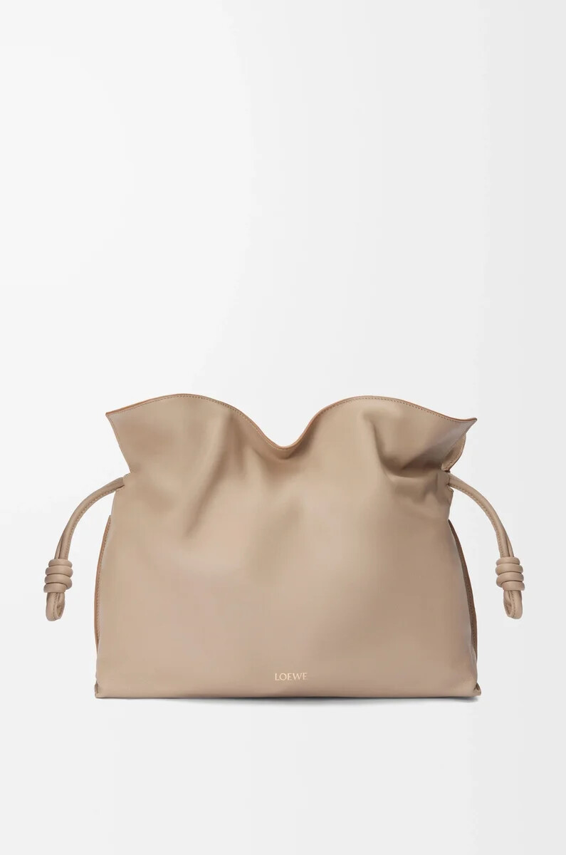 grande pochette flamenco en cuir de veau nappa couleur sable