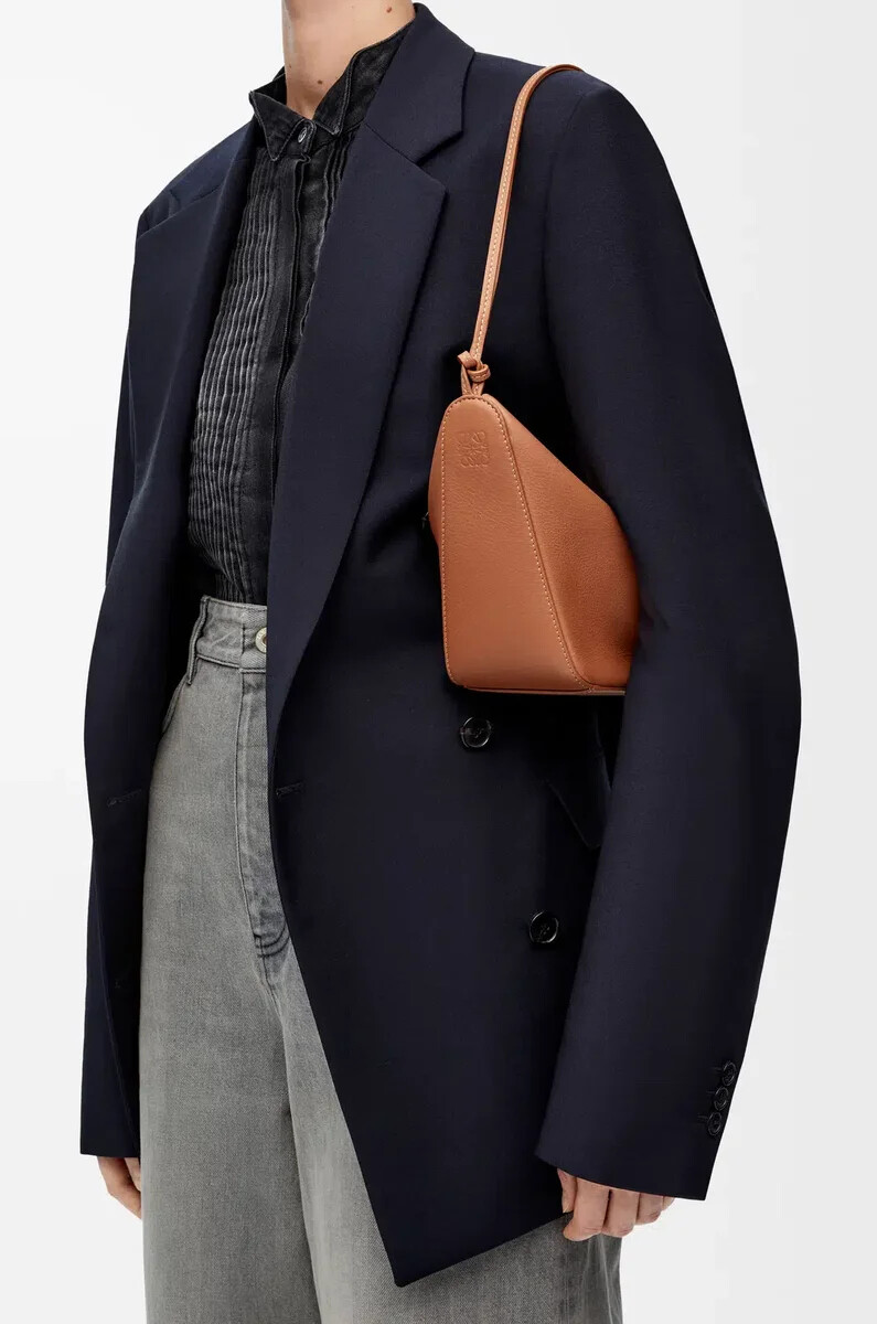 mini hamac hobo en cuir de veau classique couleur fauve