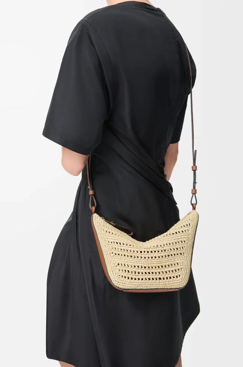 mini hamac hobo en raphia et cuir de veau coloris tannaturel