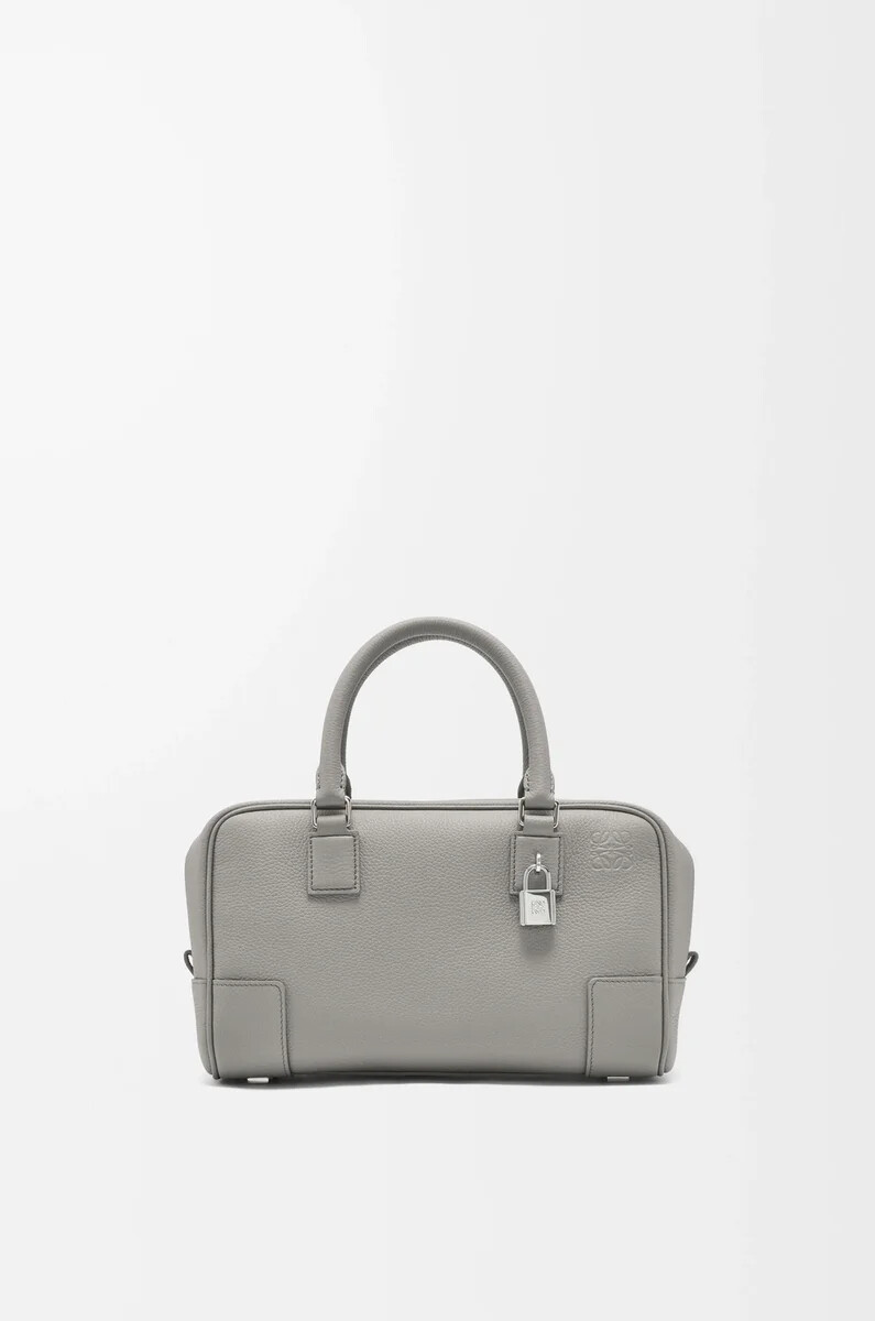 sac amazona 23 en cuir de veau grainé souple gris perle