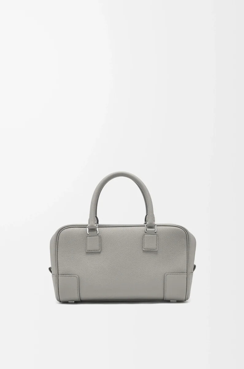 sac amazona 23 en cuir de veau grainé souple gris perle