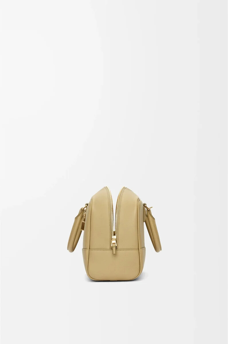 sac amazona 28 en cuir de veau nappa vert argile