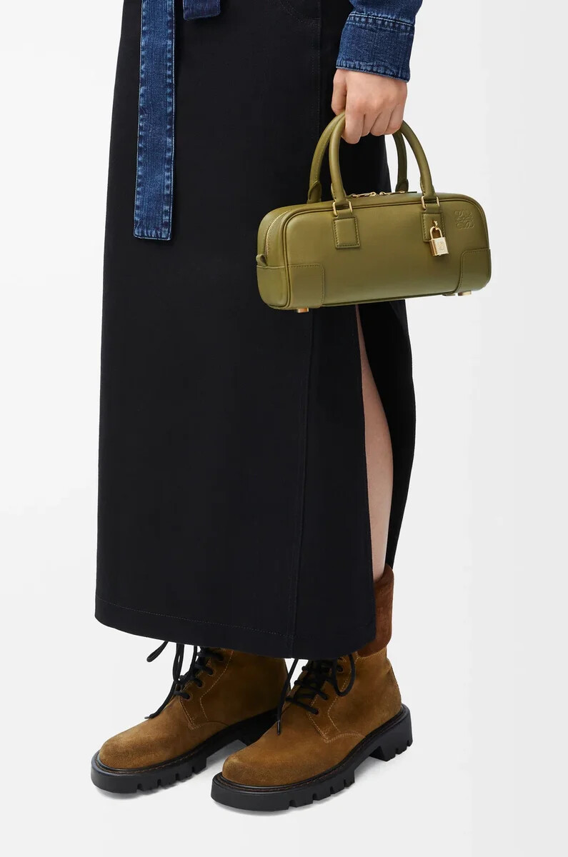 sac court amazona 23 en cuir de veau nappa olive