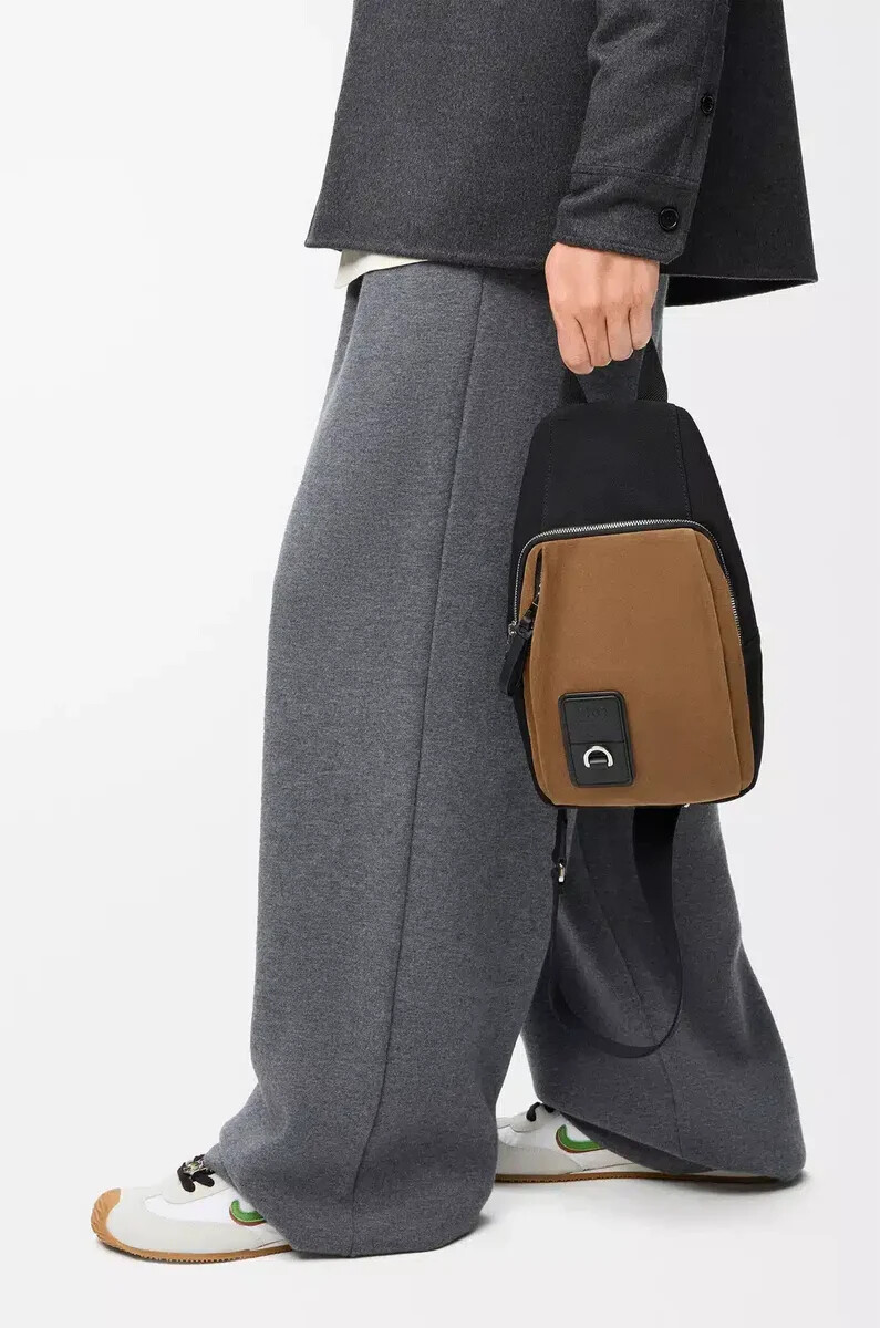 bandoulière flexible en toile et daim noiror foncé