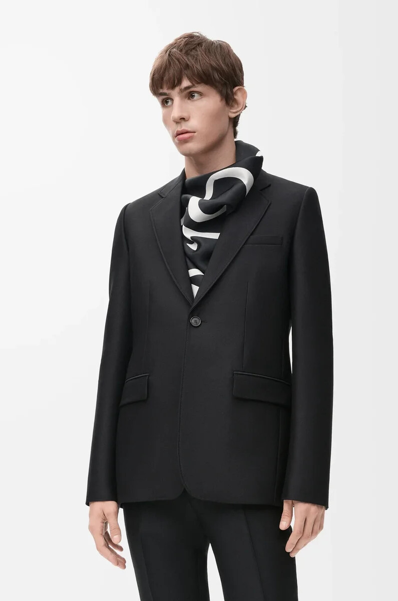 veste en laine et soie noire