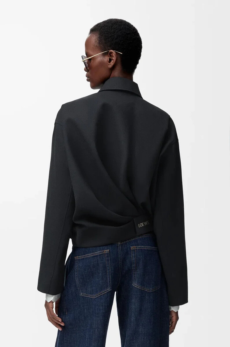 veste drapée en laine noire