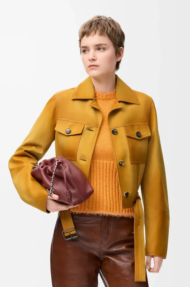 veste courte en daim dagneau beige clair