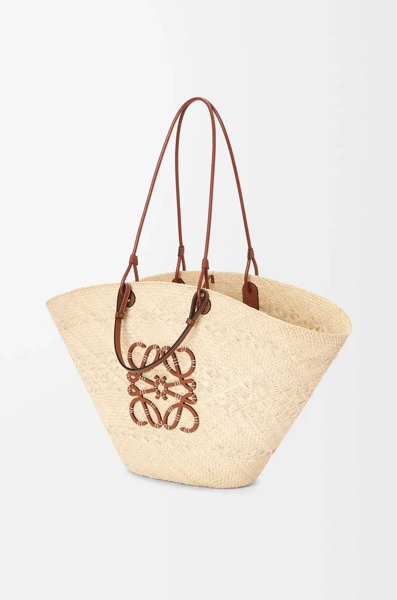 grand sac panier anagram en cuir de veau et palmier iraca naturelbeige