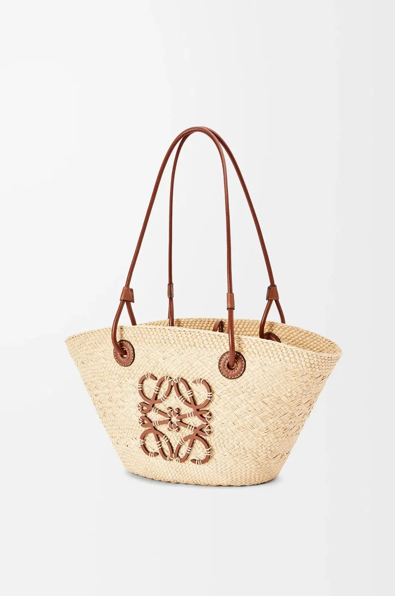 petit sac panier anagram en cuir de veau et palmier iraca naturelbeige