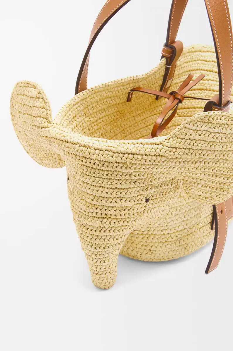 petit panier éléphant en raphia et cuir de veau naturelbeige