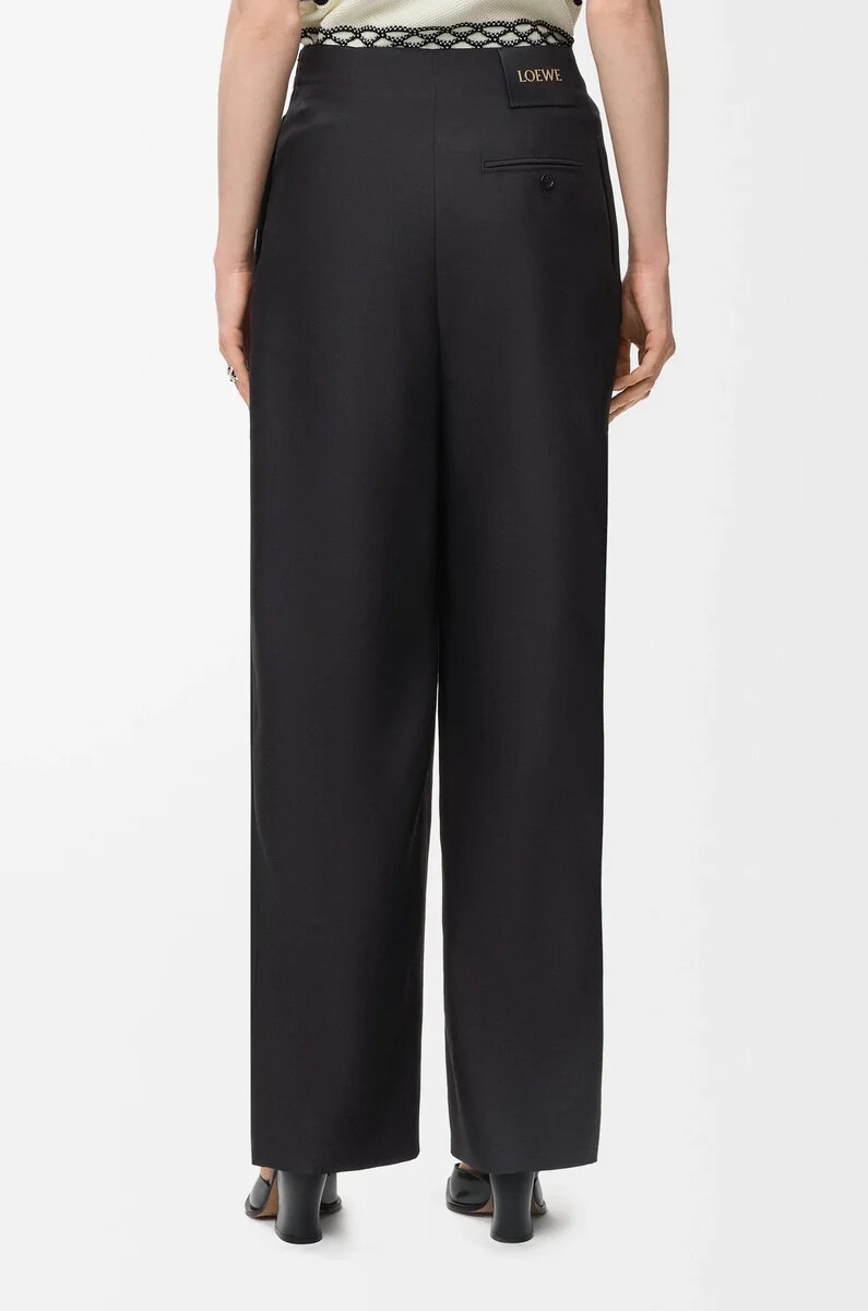 pantalon ceinturé en laine et soie noire