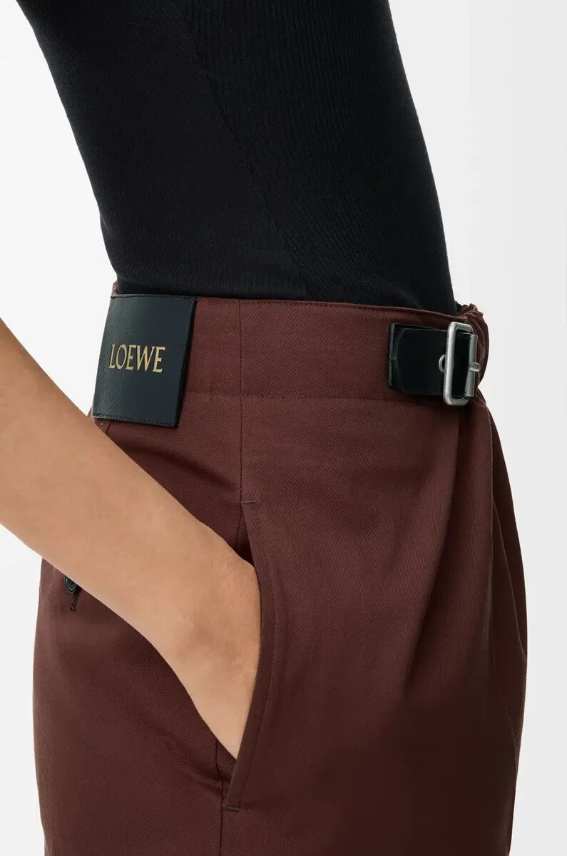 pantalon court ceinturé en coton et soie couleur café