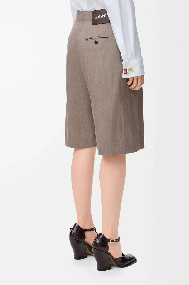 short ceinturé en laine beige chiné
