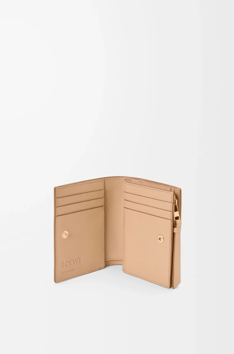 portefeuille compact puzzle en cuir de veau classique ghostbeige soyeux