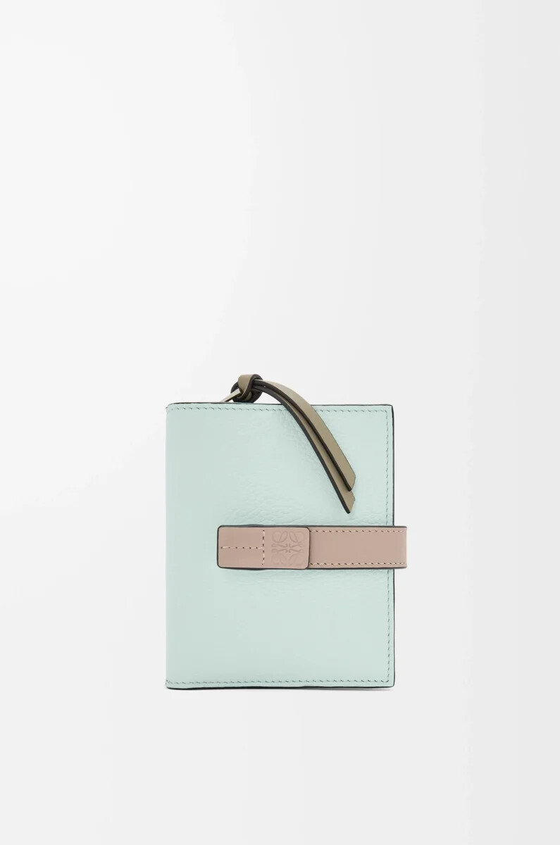 portefeuille zippé compact en cuir de veau grainé souple frozenclay