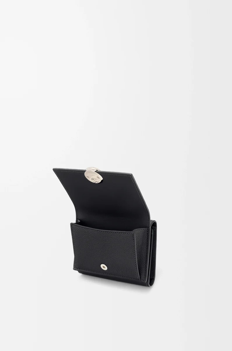 portefeuille à trois volets pebble en cuir de veau grainé noir