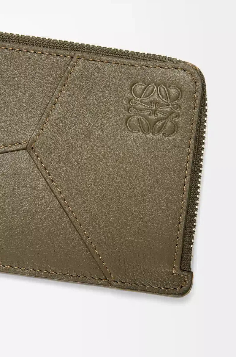 porte-cartes long et puzzle en cuir de veau classique kaki foncé