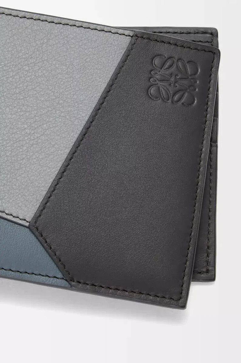 portefeuille à deux volets puzzle en cuir de veau classique gris asphaltebleu orage
