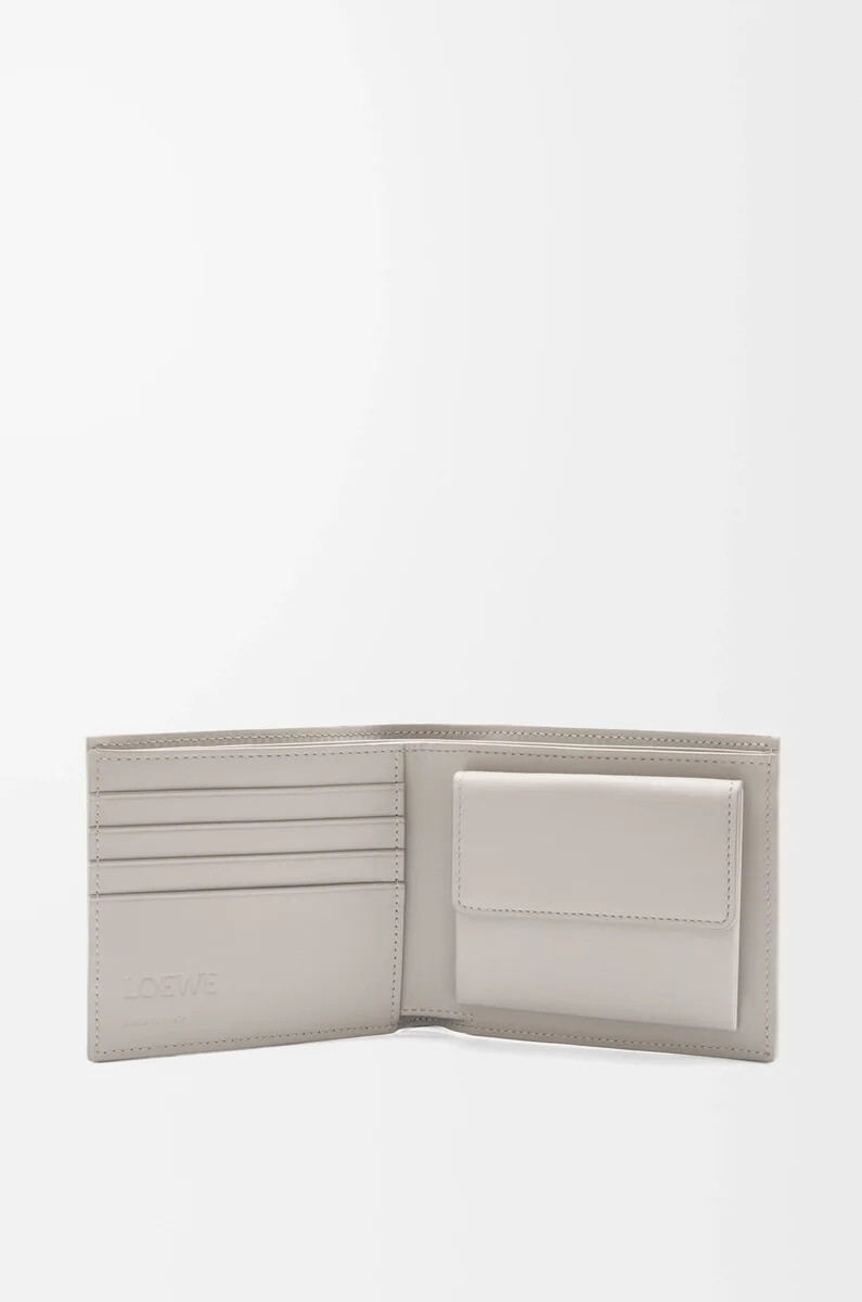 portefeuille à deux volets en cuir de veau texturé gris coquillage