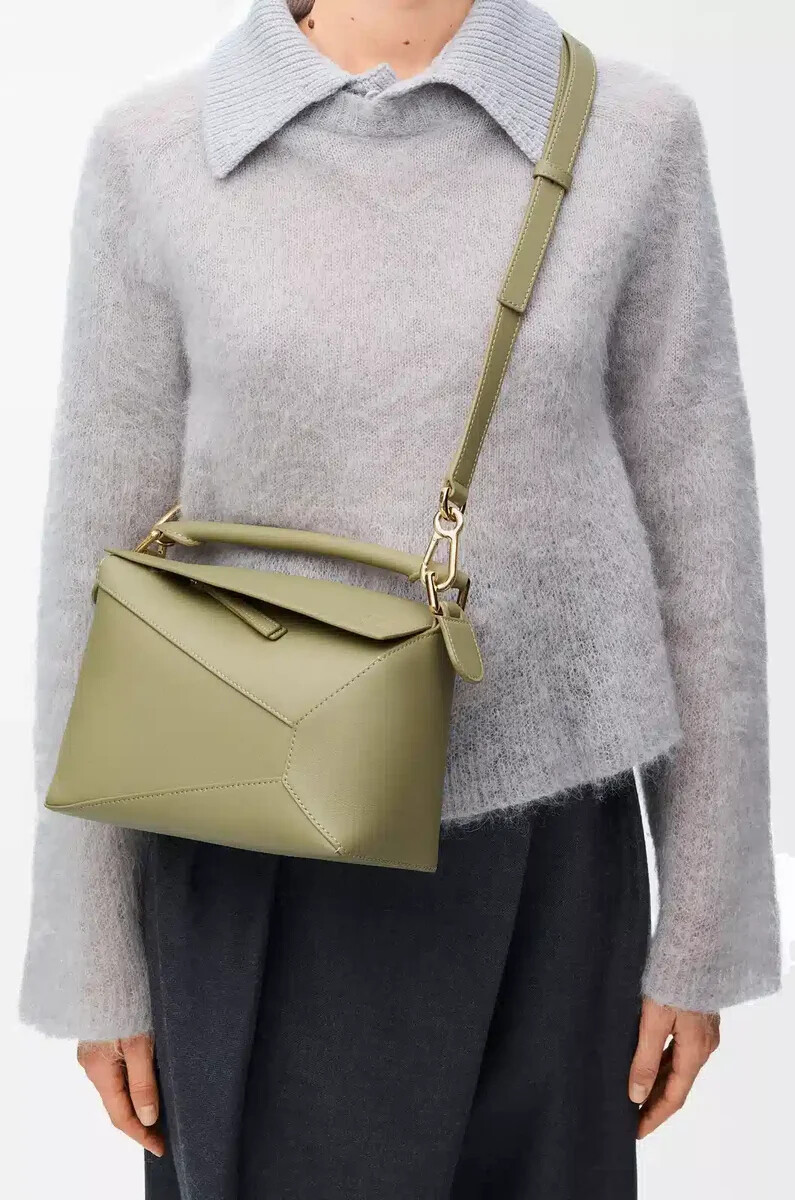 petit sac puzzle edge en cuir de veau vert eucalyptus classique