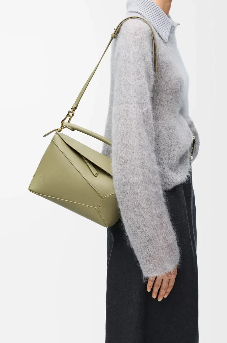 petit sac puzzle edge en cuir de veau vert eucalyptus classique