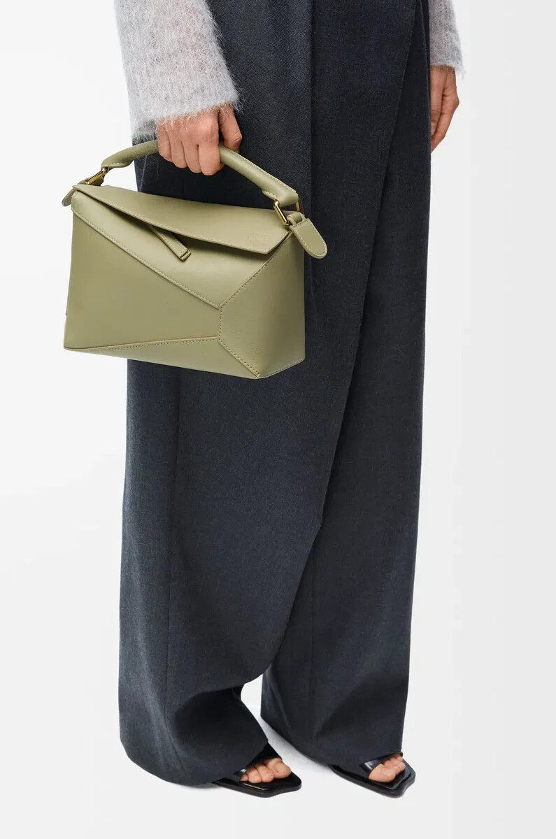 petit sac puzzle edge en cuir de veau vert eucalyptus classique