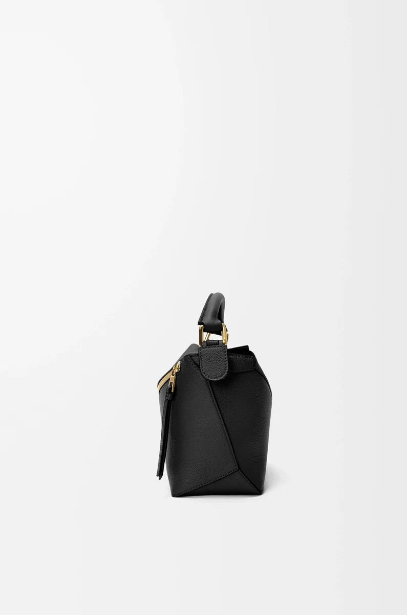 petit sac puzzle edge en cuir de veau grainé souple noir