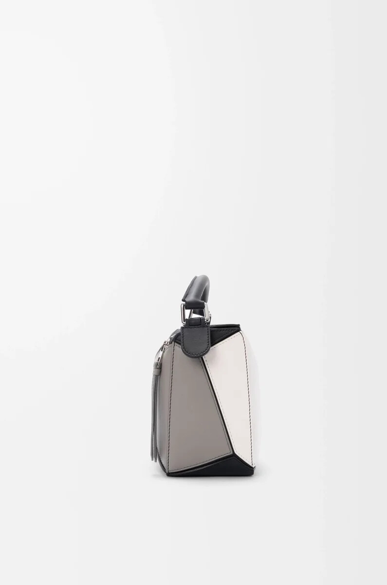 petit sac puzzle en cuir de veau nappa grisclair ghost
