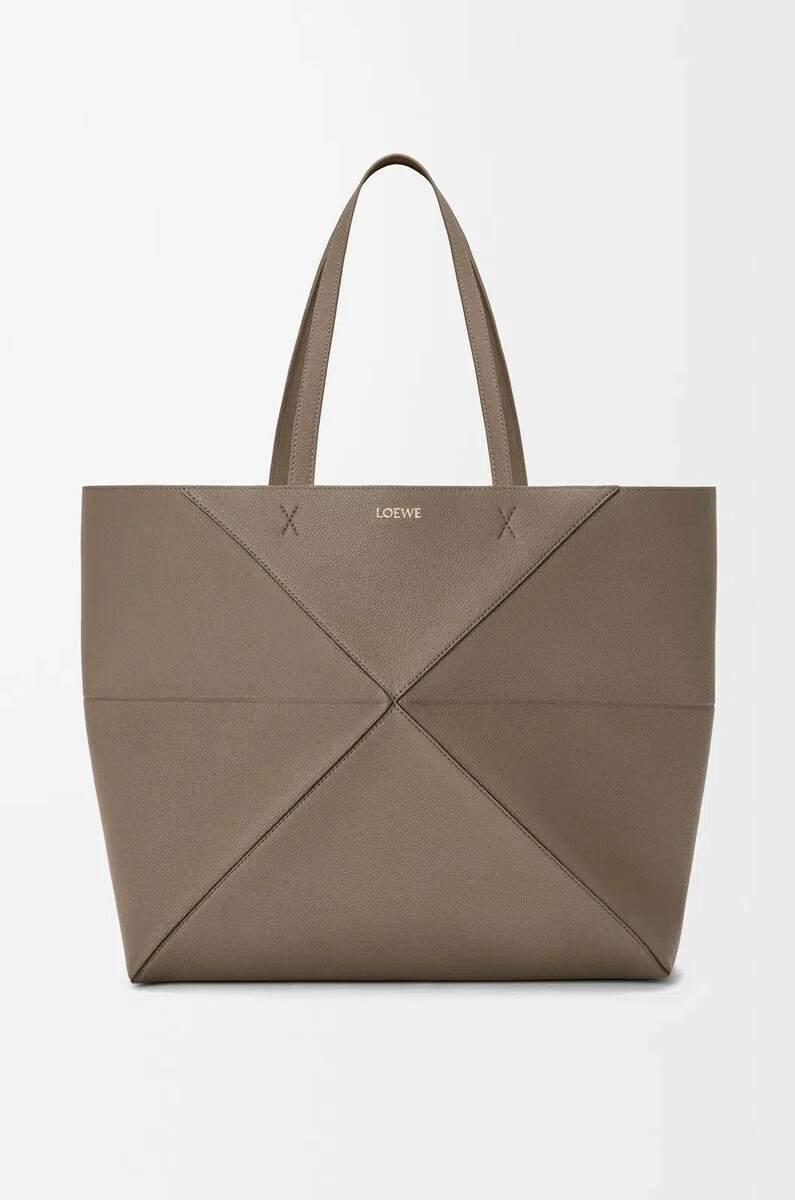 grand sac cabas horizontal à pliage puzzle en cuir de veau grainé souple taupe