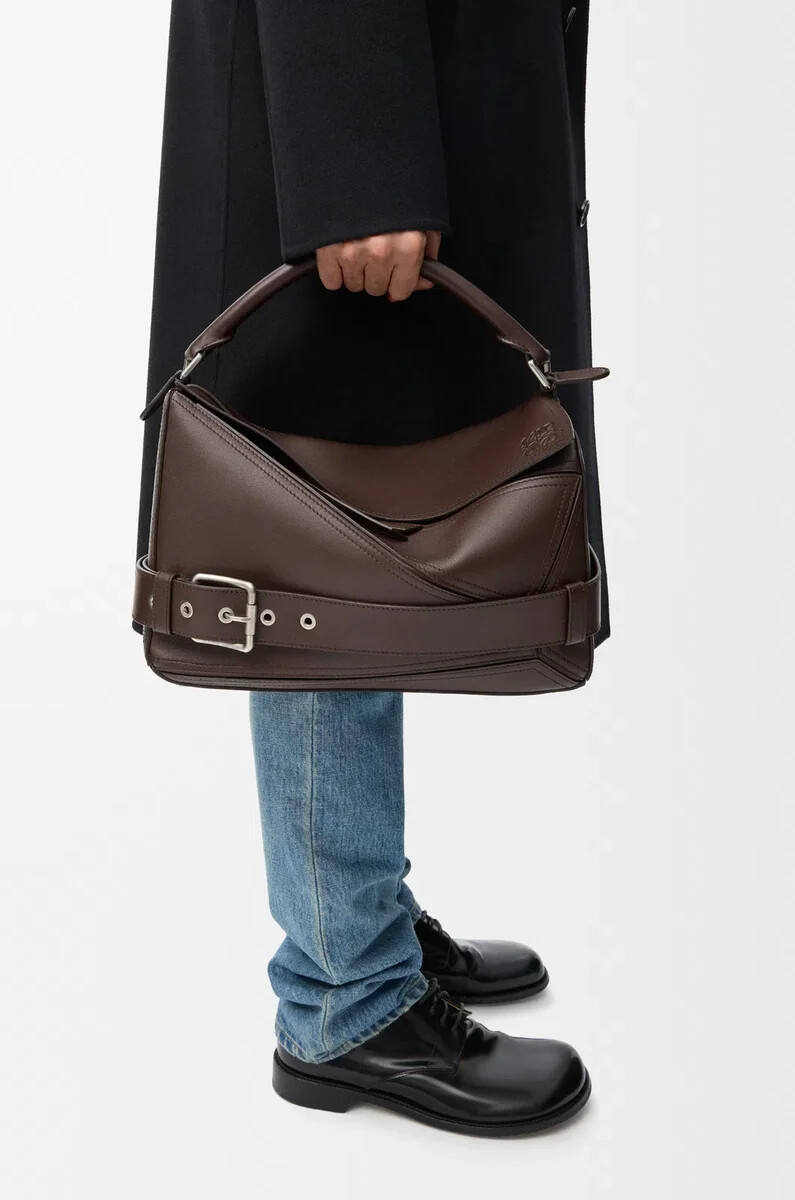 grand sac puzzle biker en cuir de veau brillant couleur châtaigne foncée
