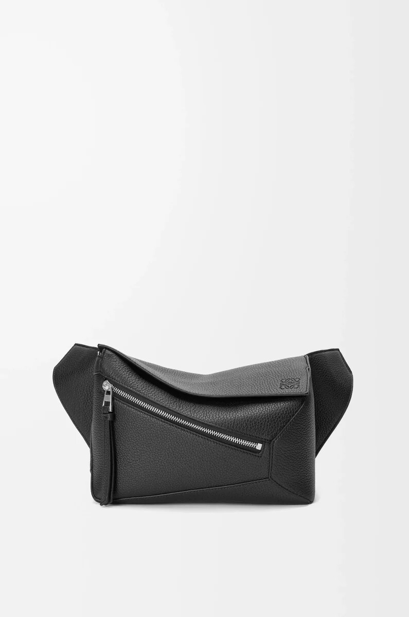 petit sac banane puzzle en cuir de veau grainé noir