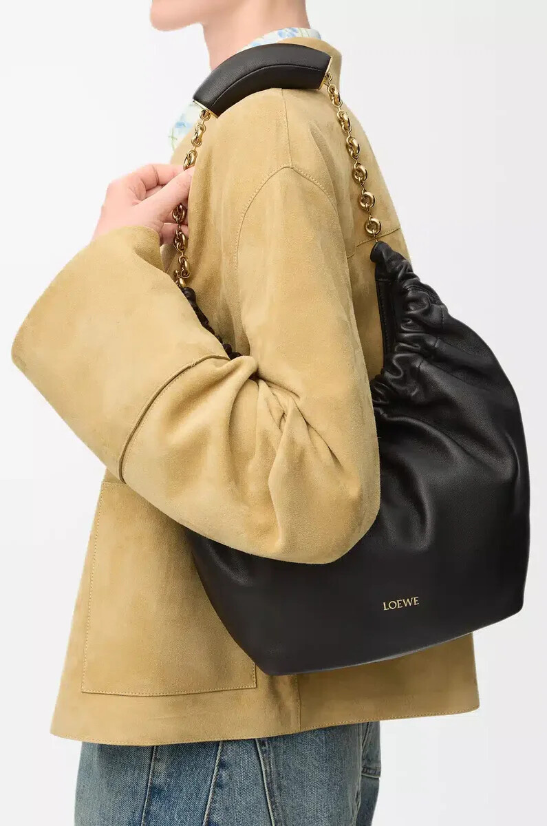 petit sac souple en cuir dagneau nappa souple noir