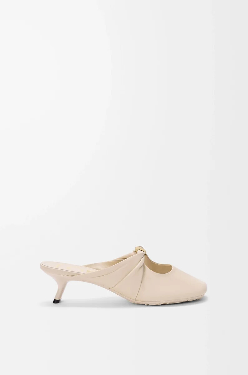 mule souple pebble en cuir dagneau nappa dough