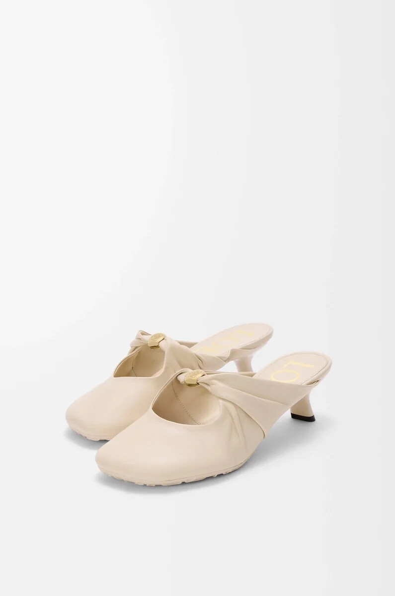 mule souple pebble en cuir dagneau nappa dough