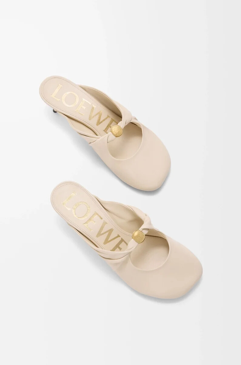mule souple pebble en cuir dagneau nappa dough