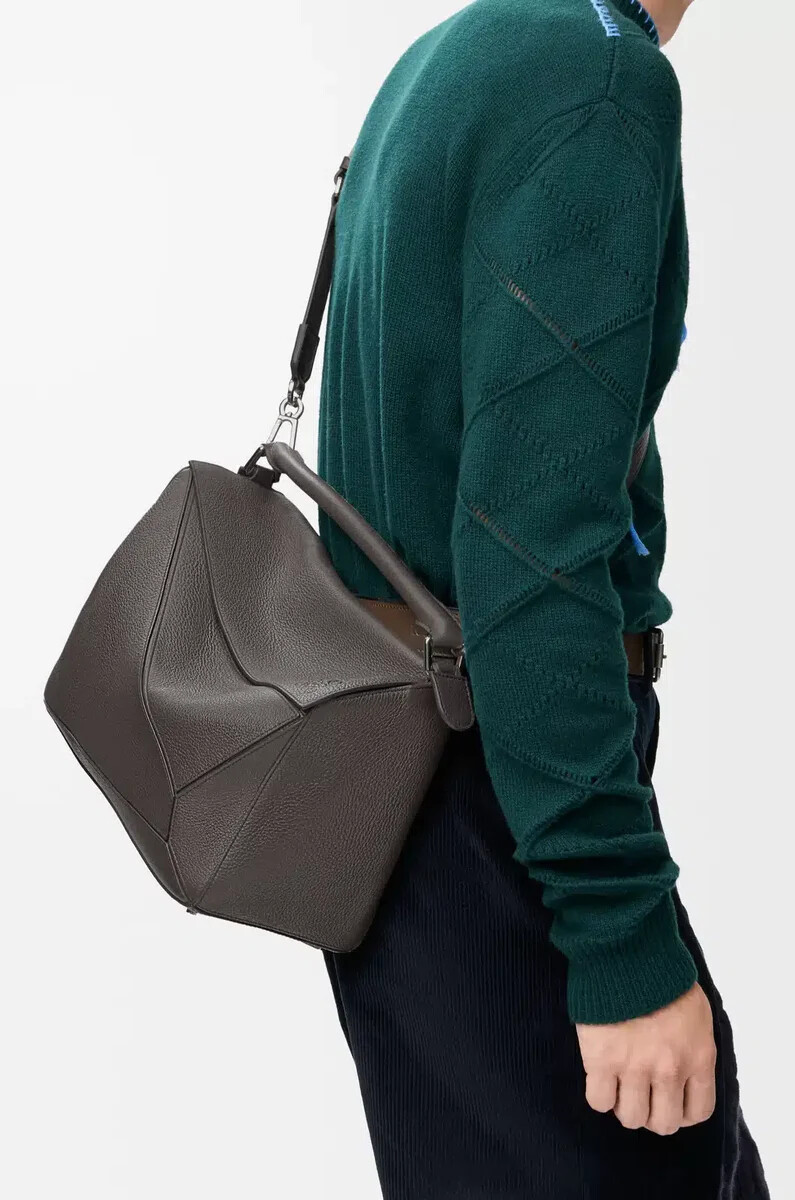 grand sac puzzle en cuir de veau souple grainé gris foncé