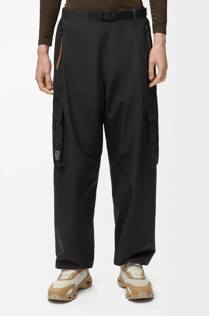 pantalon cargo en toile technique noire
