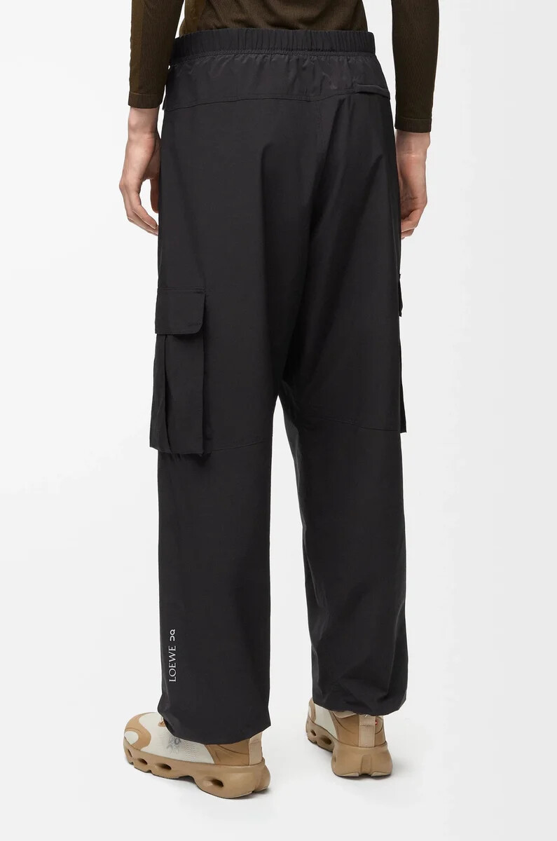 pantalon cargo en toile technique noire