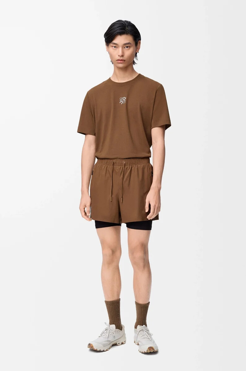 t-shirt technique en jersey couleur caramel